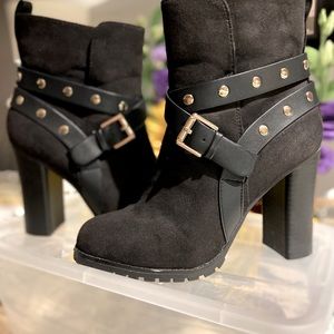 Apt. 9 comfort black boots.